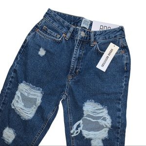 BDG HIGH WAISTED DESTROYED MOM JEAN